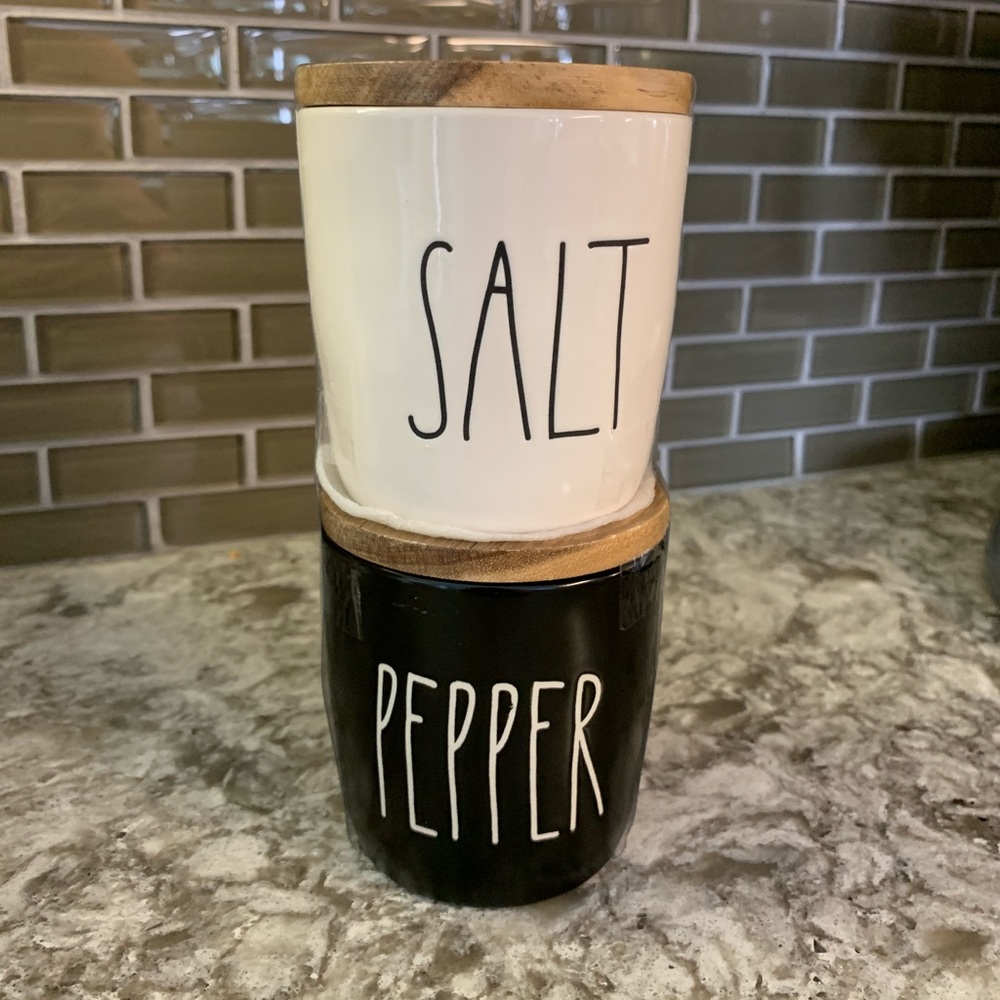 Rae Dunn salt and pepper canisters.
